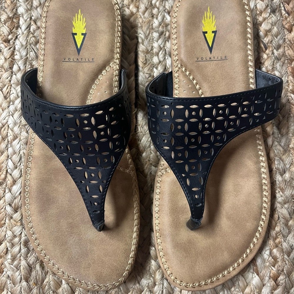 GREAT VOLATILE SANDALS
